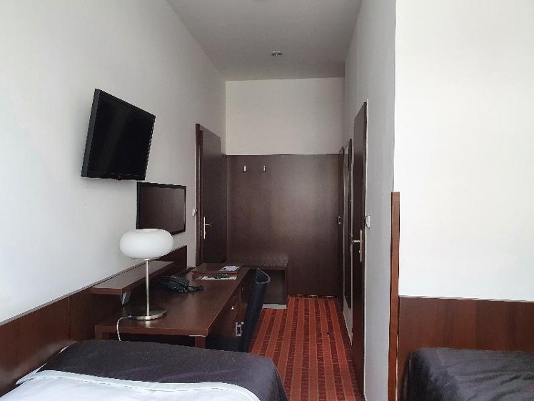 SINGLE STANDARD Room