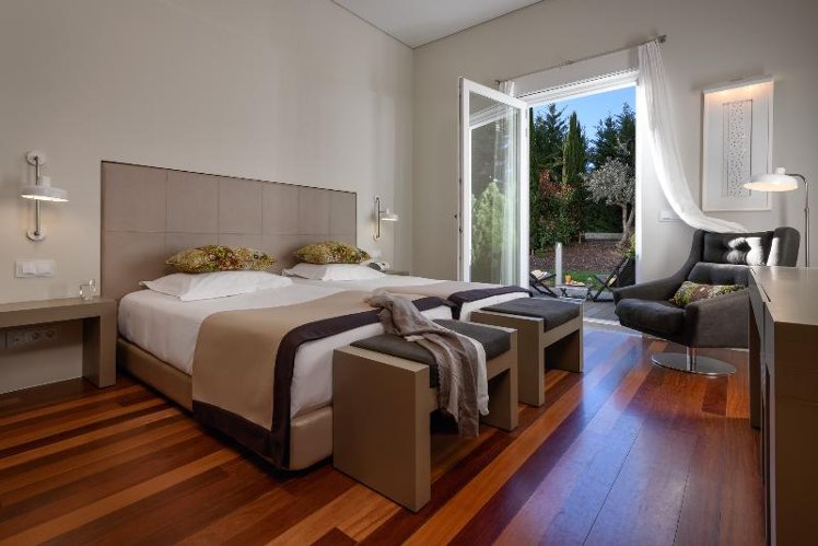 SINGLE CLASSIC WITH BALCONY Room
