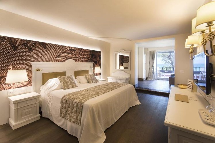 JUNIOR SUITE ONE BED Room