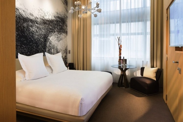 DOUBLE SUPERIOR Room