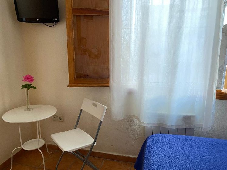 SINGLE STANDARD Room