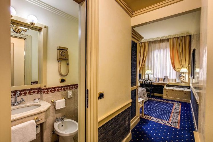 SINGLE STANDARD Room