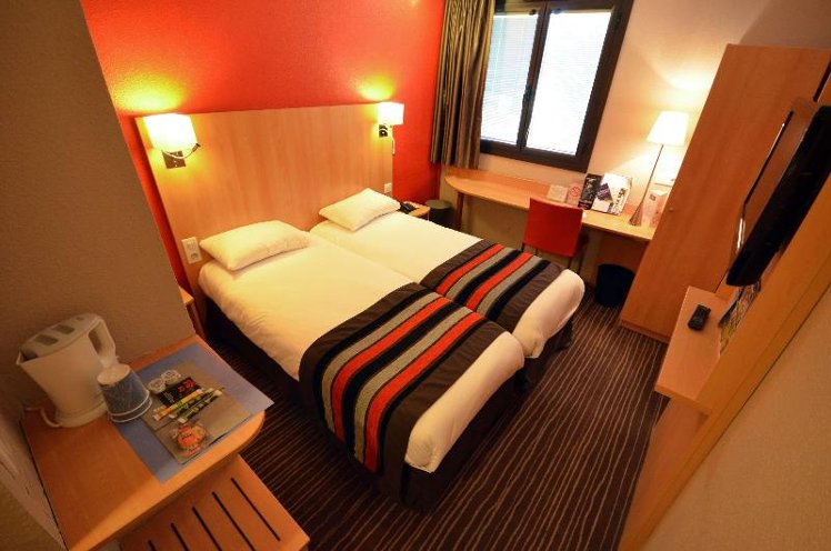 DOUBLE STANDARD Room