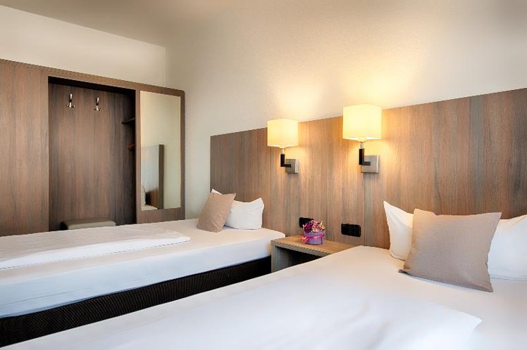 DOUBLE BUSINESS Room