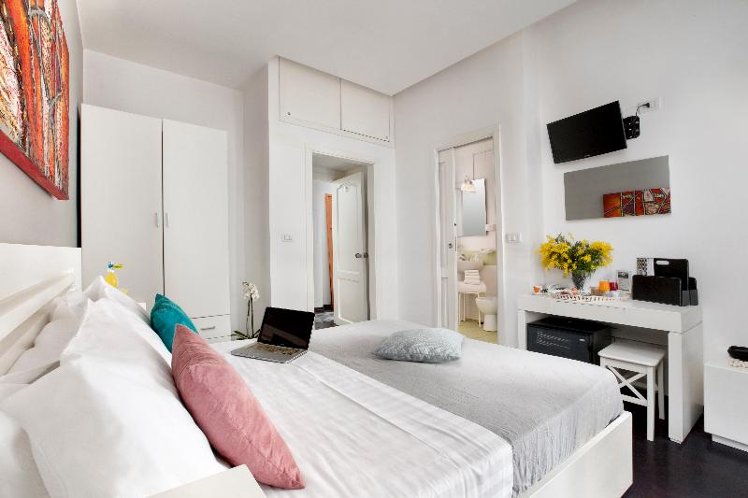 DOUBLE STANDARD Room