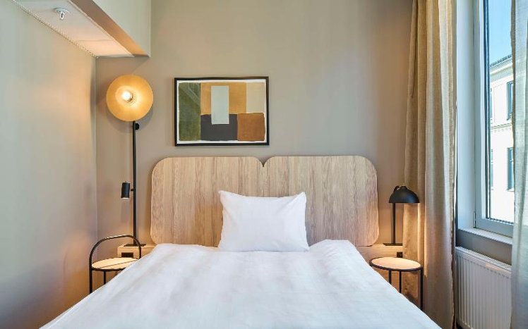 SINGLE STANDARD Room