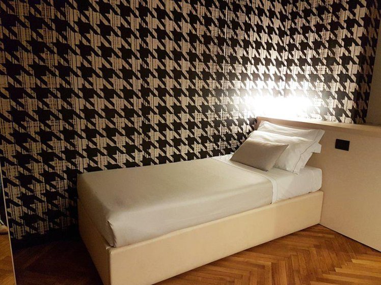 SINGLE STANDARD Room