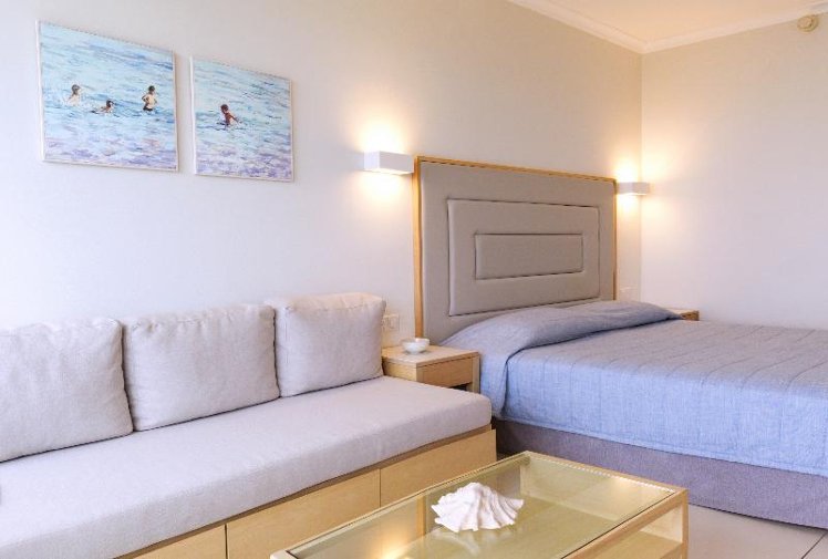 Double or Twin SIDE SEA VIEW Room