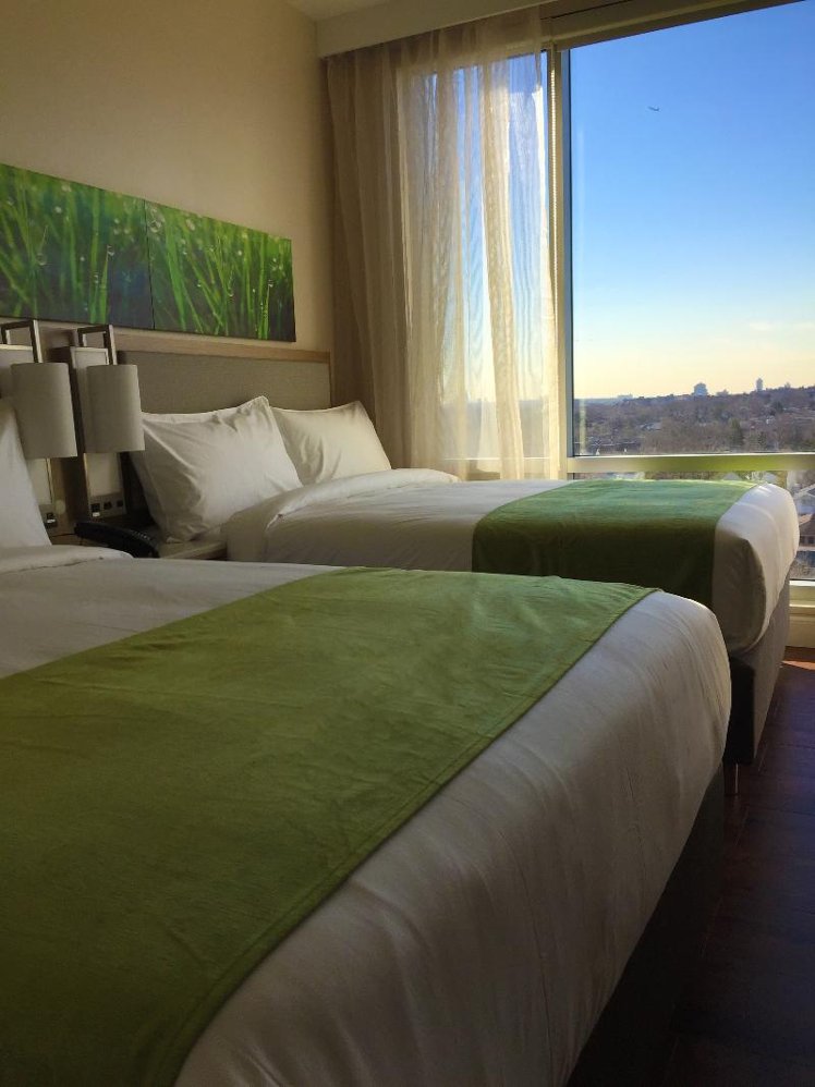 DOUBLE QUEEN SIZE BED Room