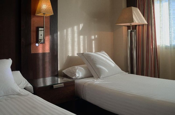 DOUBLE STANDARD Room