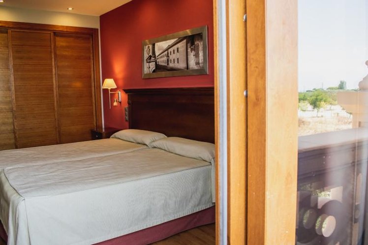 DOUBLE SINGLE USE STANDARD Room