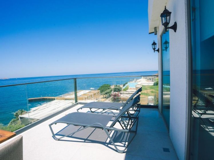 SUITE SEA VIEW Room