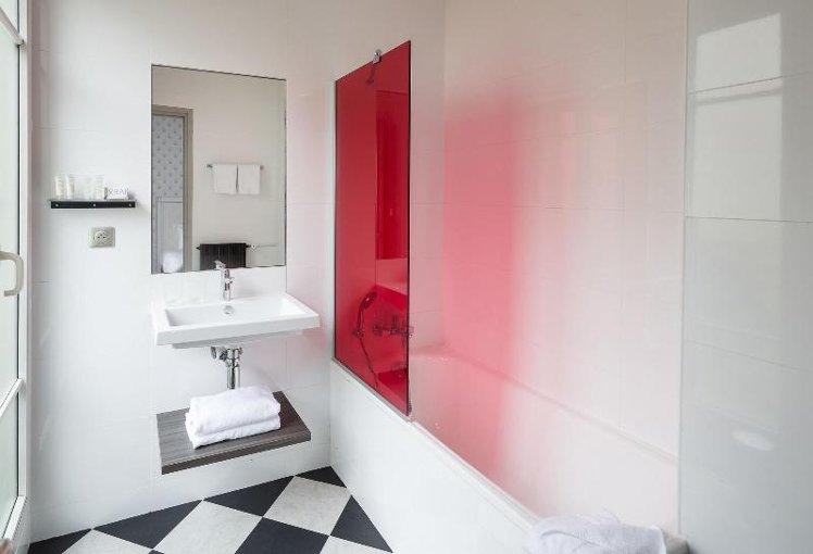 DOUBLE STANDARD Room