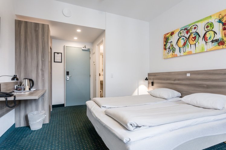DOUBLE STANDARD Room