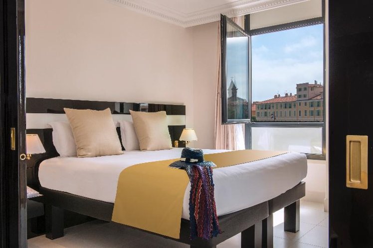 JUNIOR SUITE CLASSIC Room