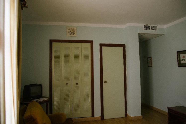 TWIN STANDARD Room