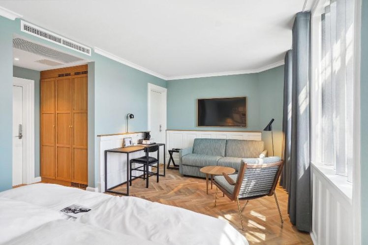 JUNIOR SUITE KING SIZE BED Room