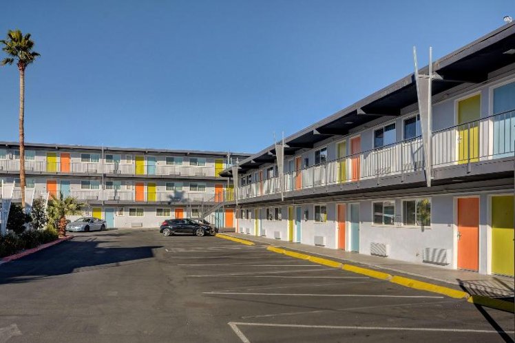 Thunderbird Hotel