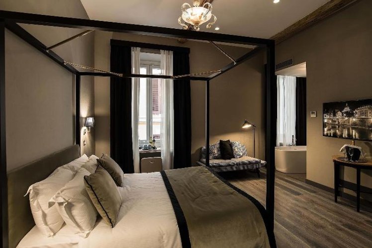DOUBLE DELUXE QUEEN BED Room