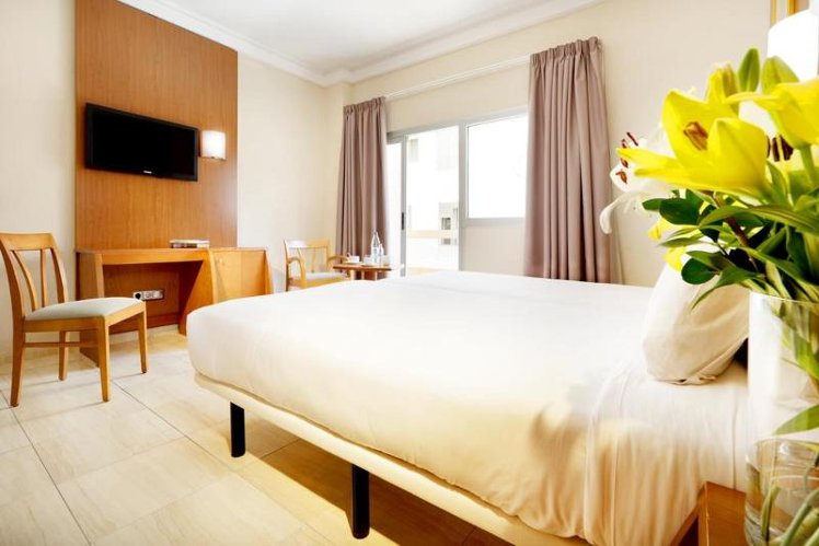 DOUBLE SINGLE USE STANDARD Room