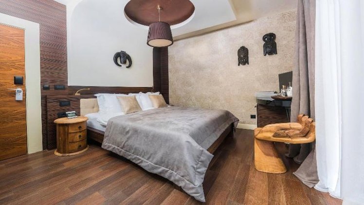DOUBLE STANDARD Room