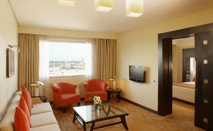 JUNIOR SUITE STANDARD Room