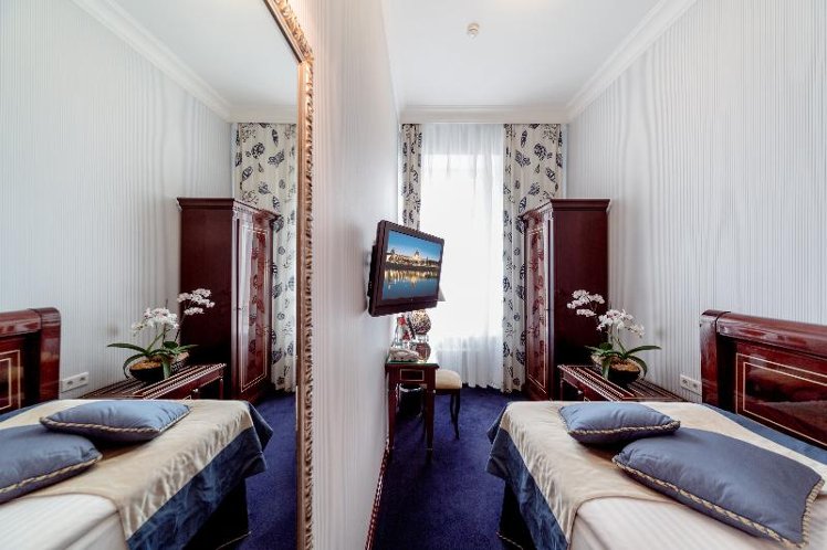 SINGLE STANDARD Room
