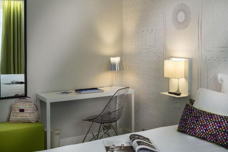 DOUBLE STANDARD Room