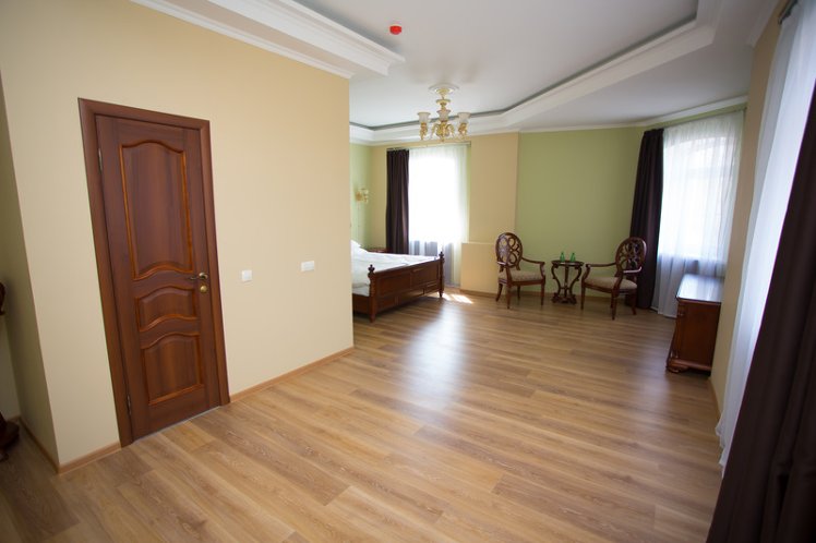 DOUBLE SINGLE USE DELUXE Room
