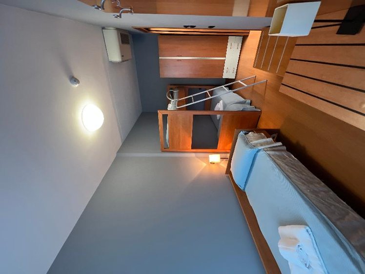 SUITE CAPACITY 6 TWO BEDROOMS Room