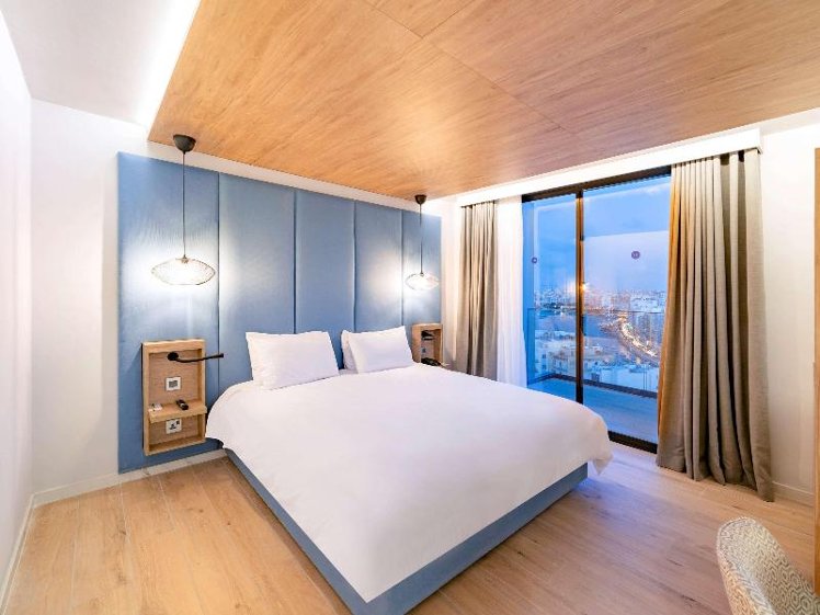 DOUBLE SUPERIOR BAY VIEW Room