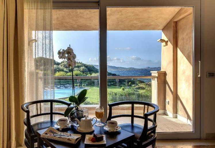 TRIPLE DELUXE SEA VIEW Room