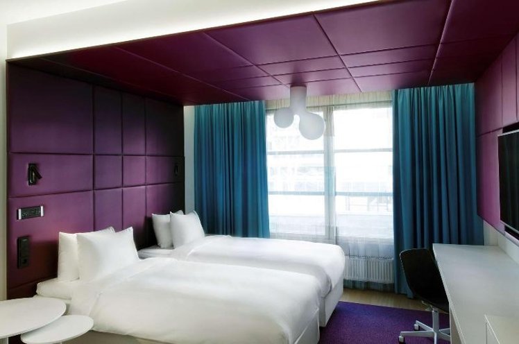 DOUBLE QUEEN SIZE BED Room