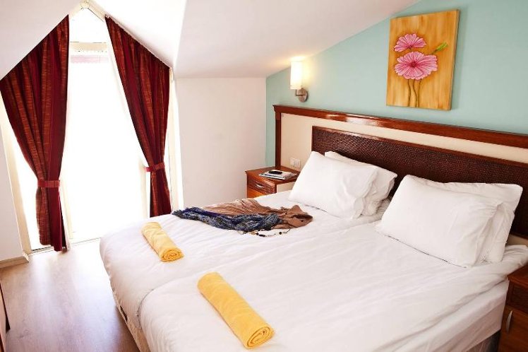 DOUBLE ECONOMY Room