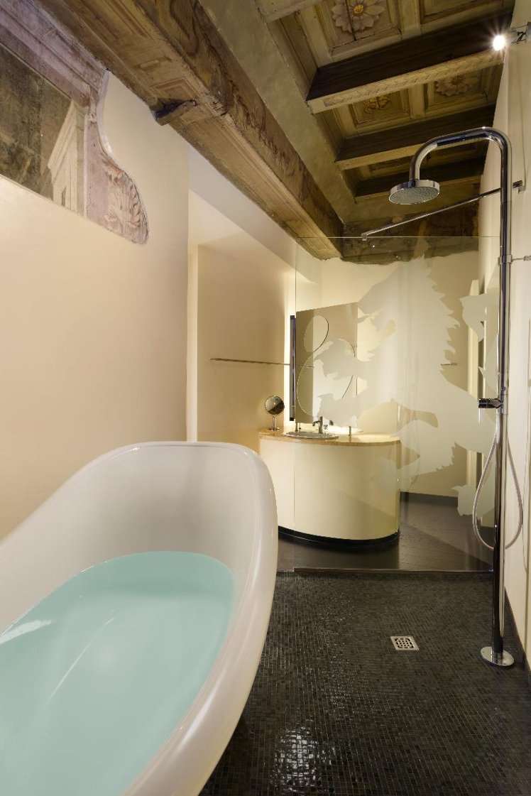 SUITE DELUXE RIVER VIEW Room