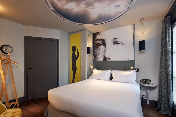 DOUBLE STANDARD Room