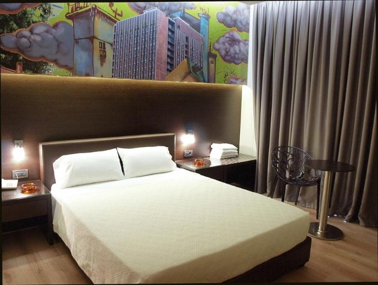 SINGLE STANDARD Room