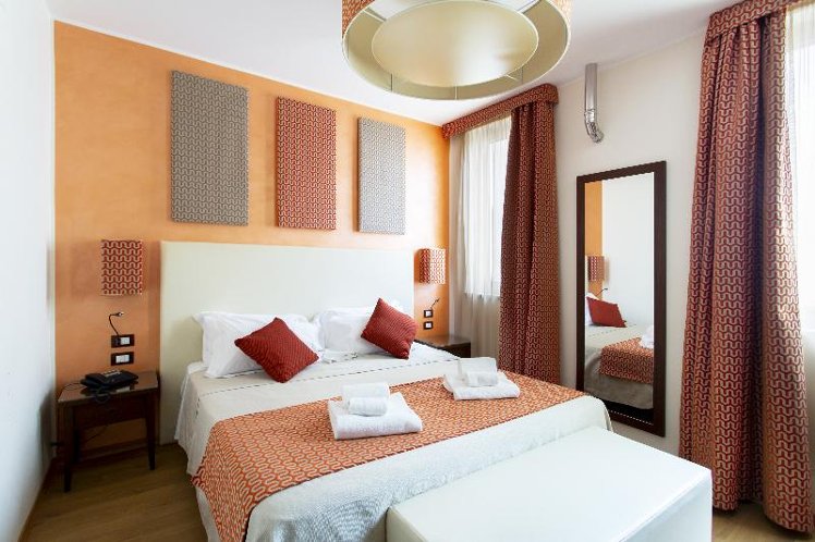 DOUBLE STANDARD Room