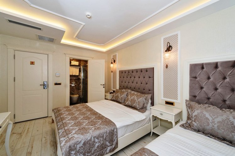 TRIPLE STANDARD Room