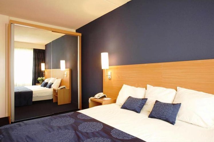 TRIPLE STANDARD Room