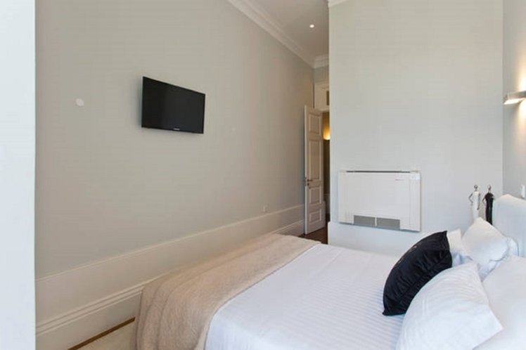 Double or Twin DELUXE Room