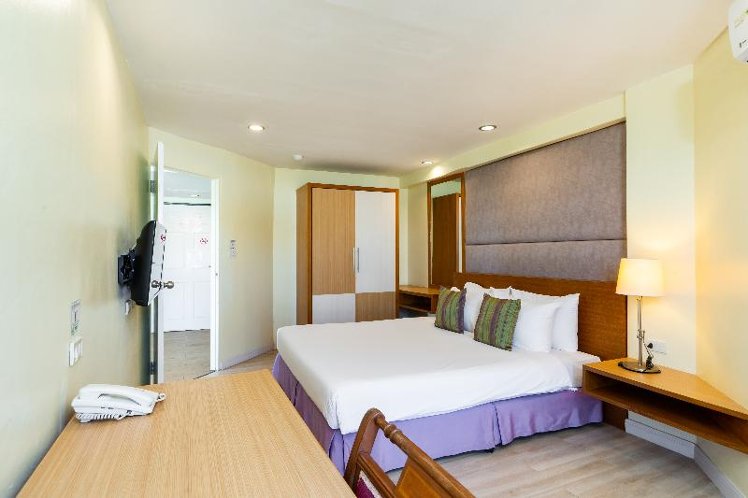 JUNIOR SUITE STANDARD Room