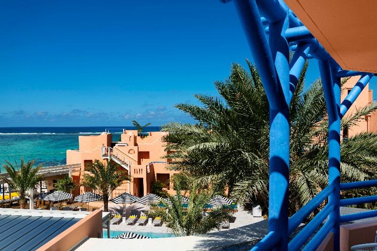 DOUBLE POOL VIEW Room