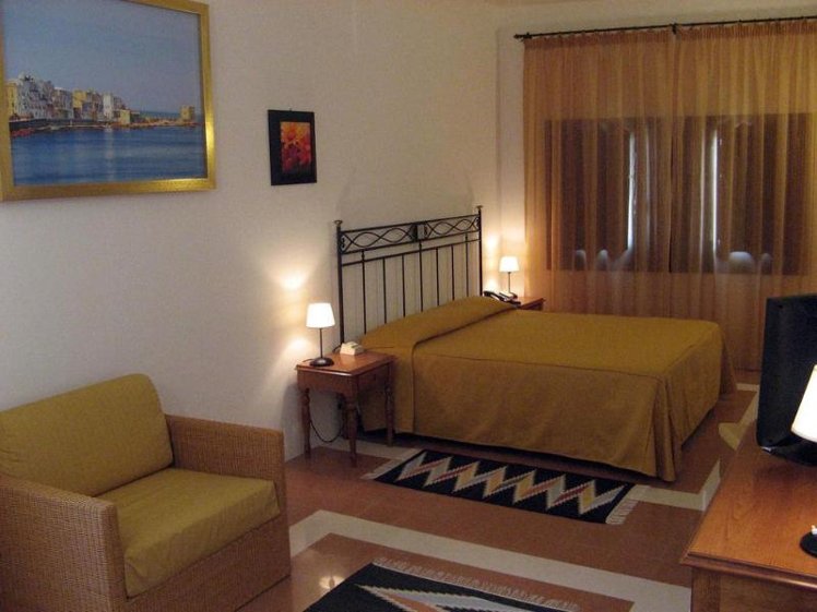 DOUBLE STANDARD Room