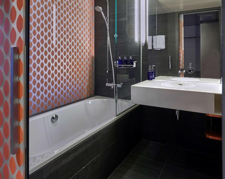 DOUBLE PREMIUM KING BED Room