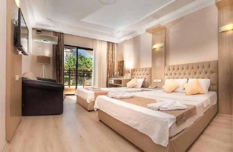 DOUBLE SINGLE USE POOL VIEW Room