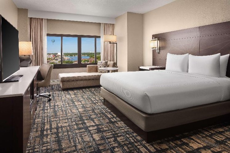 DOUBLE Accessible KING SIZE BED Room