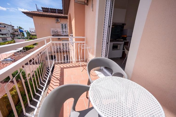 APARTMENT WITH BALCONY Room