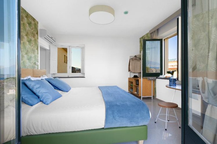 Double or Twin DELUXE SEA VIEW Room