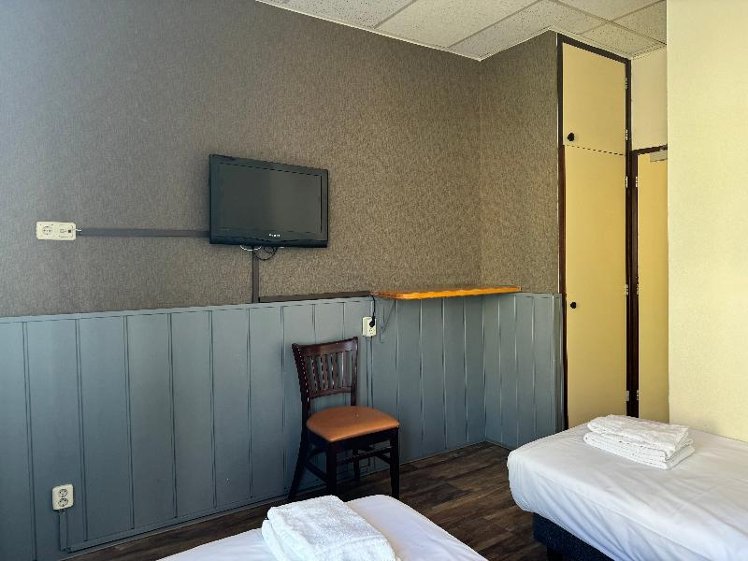 TWIN WITH BALCONY Room